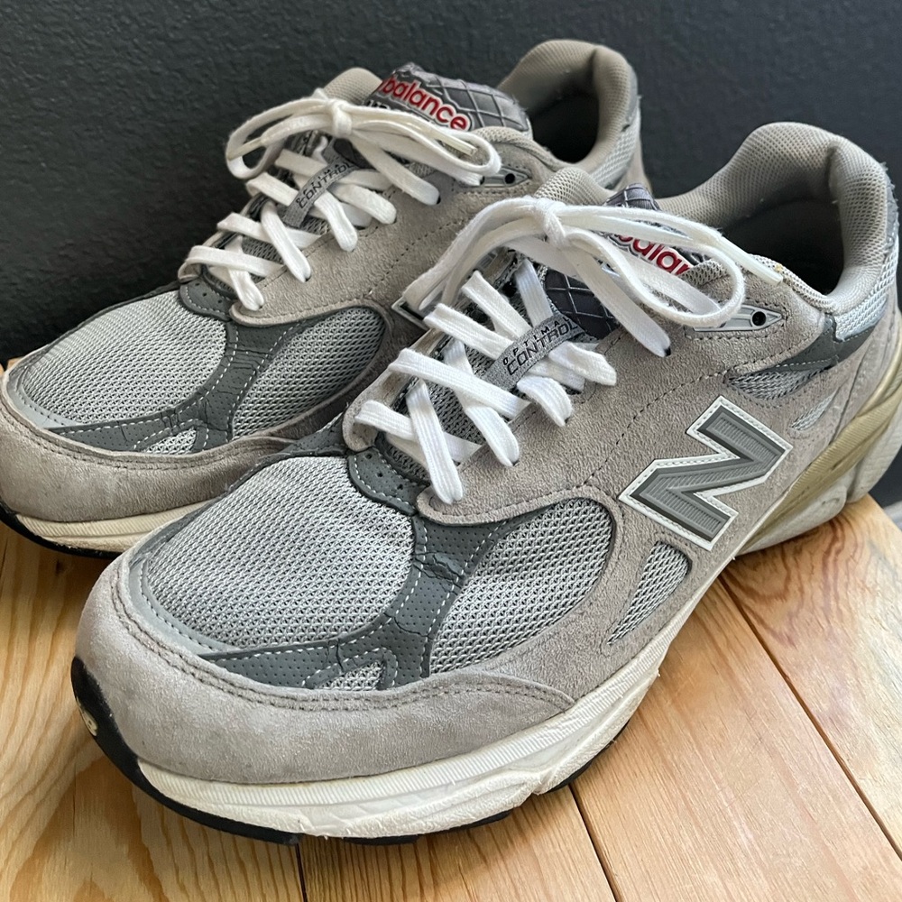 New Balance gray 990v3 suede shoes